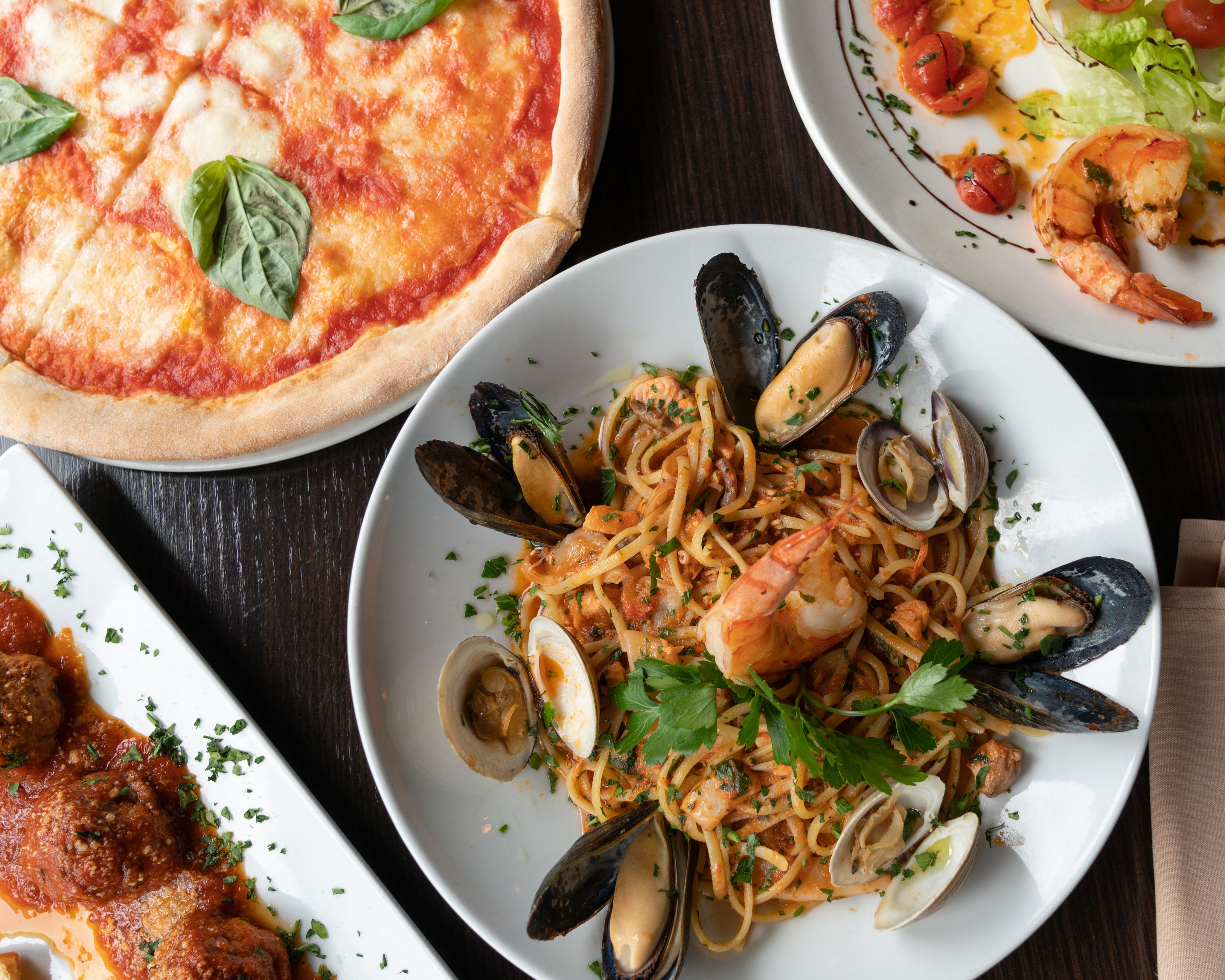 files/shellfish-pasta-pizza-and-italian-food.jpg